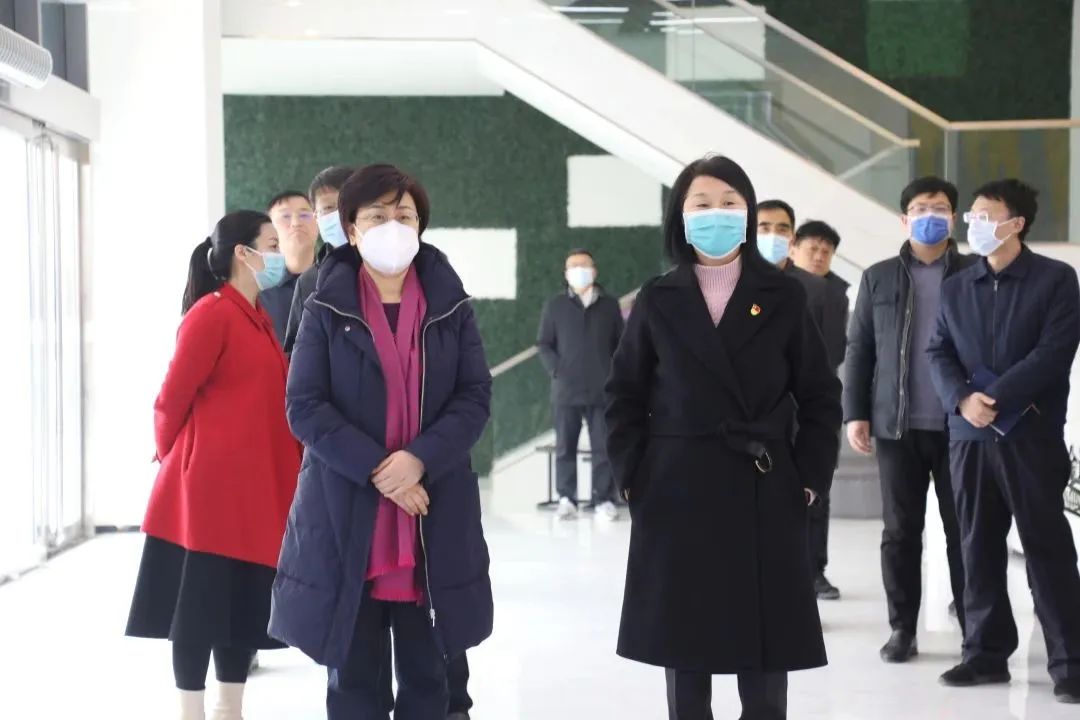 河南省科技廳黨組書記、廳長陳向平銀金達調研